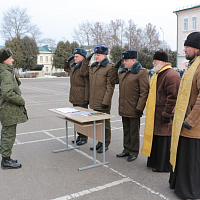 Гвардейцы произнесли слова клятвы на верность Родине