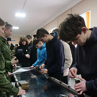 Военнослужащие продолжают принимать активное участие в военно-патриотическом воспитании молодёжи