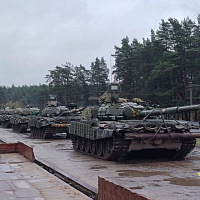 Гродненские танкисты совершают марш в назначенный район