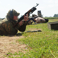 Военнослужащие продолжают совершенствовать навыки на занятиях по боевой подготовке