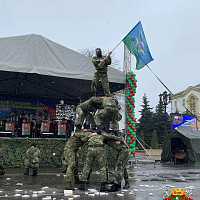 Борисов отметил День защитников Отечества и Вооруженных Сил