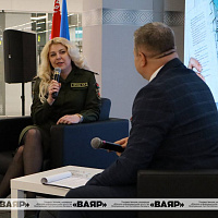 В рамках проекта «Женские лица столицы» состоялась встреча женщин в погонах с молодёжью, минчанами и гостями столицы