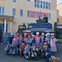 В гостях у детсадовцев — защитники Отечества