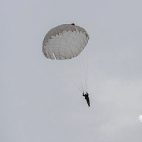 Военнослужащие 38 одшбр десантировались из вертолета Ми-8 МТВ-5