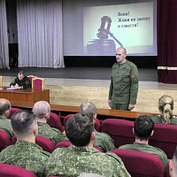 Военнообязанные, призванные на сборы в 120 омбр, приняли присягу