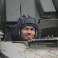 Продолжают выполнять задачи