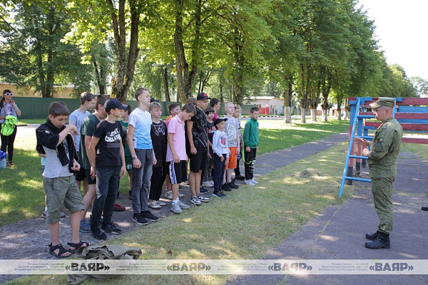Продолжает работу военно-спортивный лагерь с круглосуточным пребыванием «Защитник Отечества»