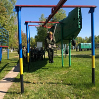 Подготовка к первому прыжку с парашютом