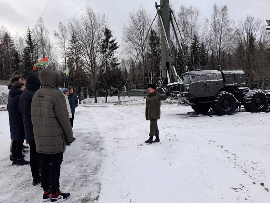 В гостях у зенитчиков	