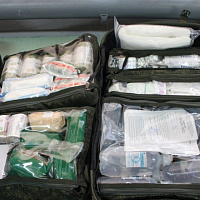 Военнослужащие сил специальных операций получили новые аптечки белорусского производства