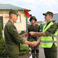 Военнослужащие 36 дмостбр приняли участие в акции «Подари фликер сослуживцу»