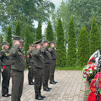 Офицеры ДМВС почтили память погибших воинов