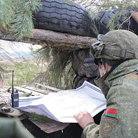 Учатся гвардейцы