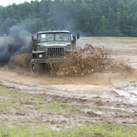 На максимально возможных скоростях