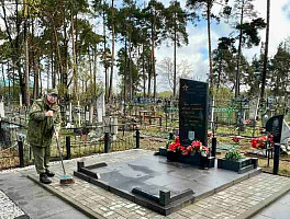 Личный состав инженерного полка СЗОК принимает участие в республиканском субботнике