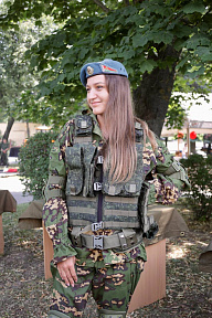 Примерь форму в сквере Мулявина
