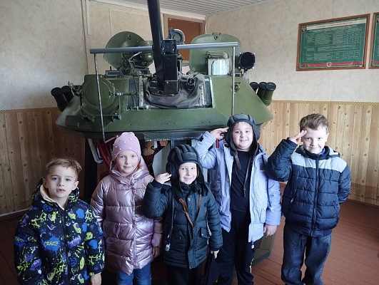 Школьники посетили с экскурсией 11 омбр