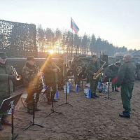 Праздничный концерт от гвардейцев