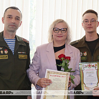 Чествование лучших военнослужащих соединений и воинских частей ЗОК, увольняемых в запас