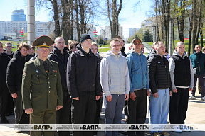 В Беларуси проходит отправка в войска граждан, призванных на срочную военную службу