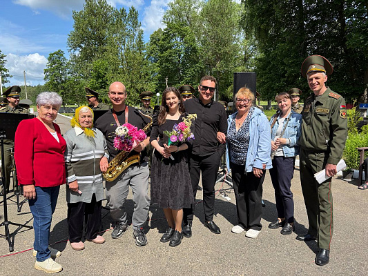 Военнослужащие 72 ОУЦ посетили социальный пансионат