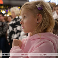 Белорусские военные принимают участие в празднике в столичном торговом центре «Першы нацыянальны гандлёвы дом»