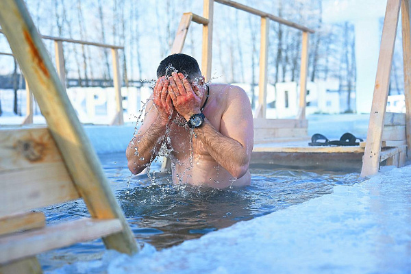 Православные верующие отмечают Крещение Господне