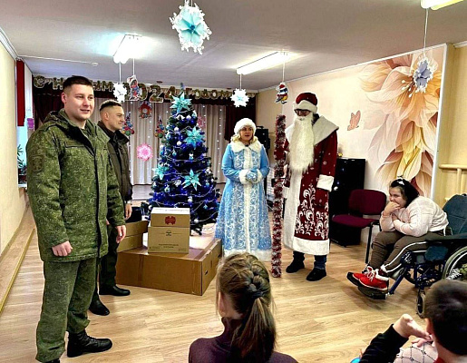 Время новогодних чудес шагает по стране вместе с акцией «Наши дети»