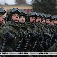 В Минской военной комендатуре начались гарнизонные тренировки пешей колонны к военному параду