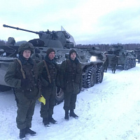 Учатся гвардейцы