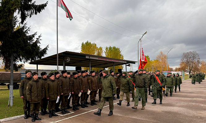 Продолжается увольнение в запас военнослужащих, выслуживших установленные сроки военной службы