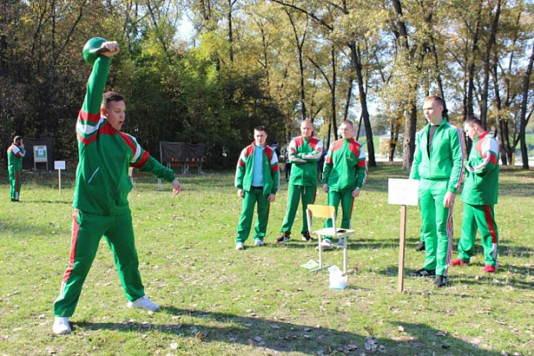 В Гомеле прошел спортивный праздник с участием военнослужащих