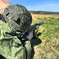 Занятия по огневой подготовке с военнослужащими 120 омбр