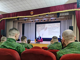 В Минской военной комендатуре состоялась встреча военнослужащих с Алексеем Талаем