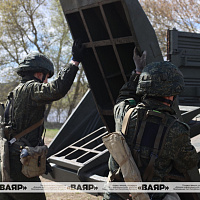 Военнослужащие понтонно-мостового батальона 188 ибр отработали наведение паромной переправы через реку Днепр