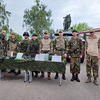 Выставка вооружения и военной техники от слонимских гвардейцев