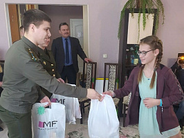 С Новым годом, детвора!