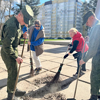 Гвардейцы принимают участие в республиканском субботнике 