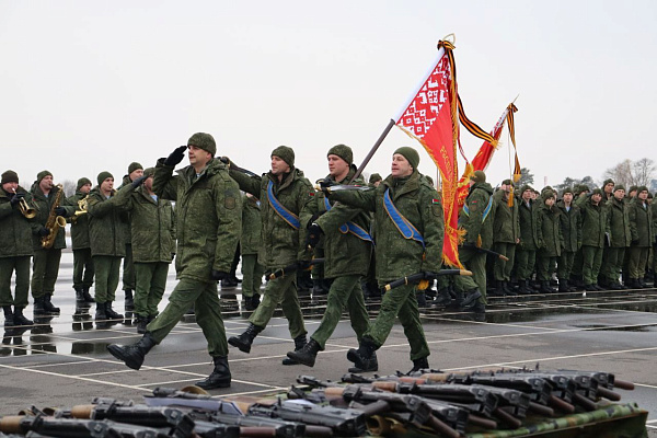 Торжественные ритуалы вручения оружия и военной техники военнослужащим