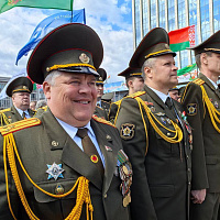  Белорусские военнослужащие приняли участие в праздновании Дня государственных символов страны