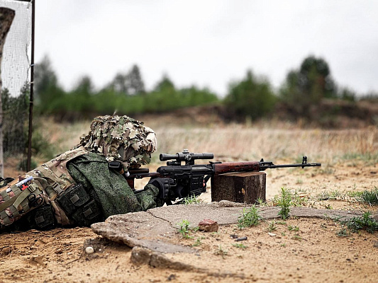 Военнослужащие 6 омбр выполнили упражнения контрольных стрельб