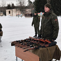 Вручили боевое оружие