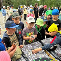 Благодаря военнослужащим процесс знакомства с армией становится увлекательным и интересным