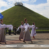  В Гродно прошёл торжественный митинг, посвящённый Дню народного единства
