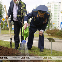 Средней школе № 93 г. Минска присвоено имя лётчика-космонавта Владимира Ковалёнка