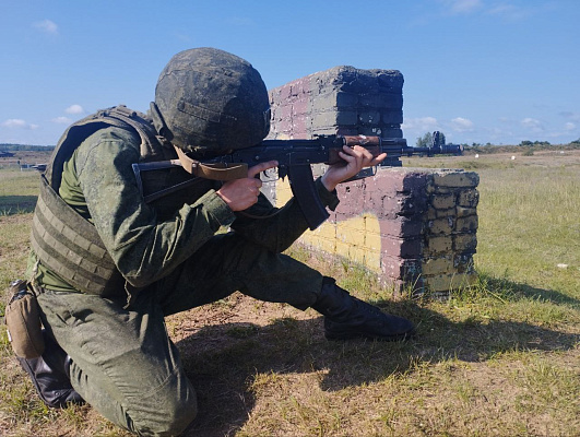С военнослужащими 11 омбр продолжаются занятия по огневой подготовке