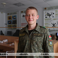 В расположении военного факультета в ГрГУ имени Янки Купалы сегодня была открыта смена военно-патриотического лагеря
