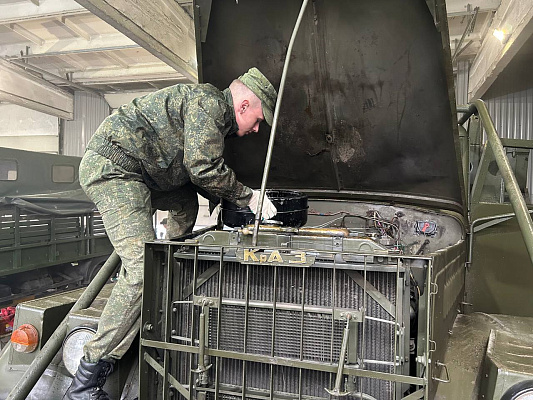 Перевод техники на летний режим эксплуатации в 7-м инженерном полку СЗОК