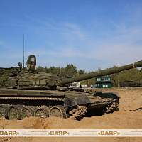 Один из танковых батальонов ЗОК выполнил упражнение по вождению боевых машин