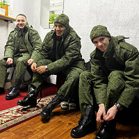 В войска продолжает прибывать новое пополнение